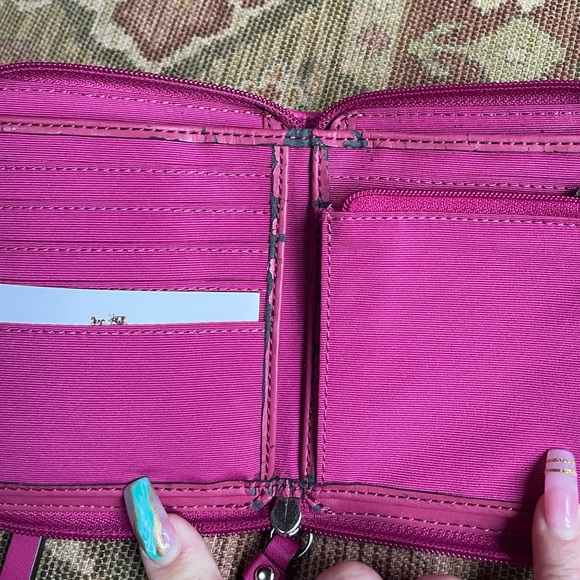 Coach wallet zip around Magenta NWT /with Defects - Picture 5 of 7